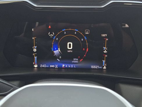 Used 2023 Chevrolet Colorado LT w/ LT Convenience Package III AWD/4WD image 11