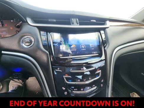 Used 2015 Cadillac XTS Luxury image 23