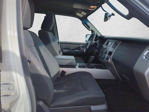 Used 2017 Ford Expedition EL XLT image 17