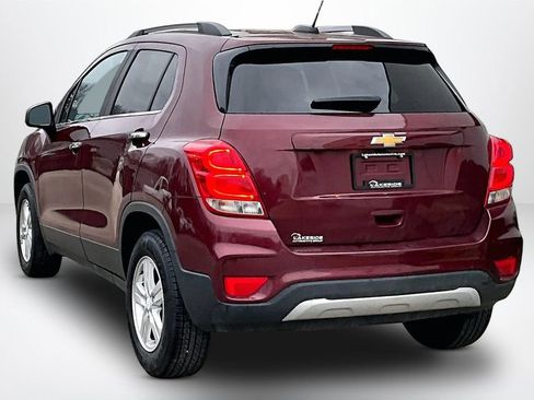 Used 2017 Chevrolet Trax LT w/ LT Convenience Package image 4