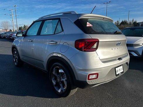 Certified 2026 Hyundai Venue SEL image 5