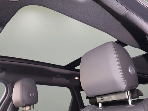 Used 2026 Land Rover Range Rover Velar S image 26