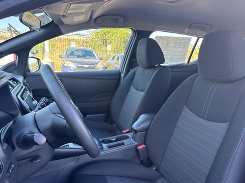 Used 2022 Nissan Leaf S image 21