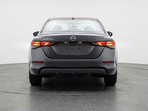 Used 2025 Nissan Sentra SV image 7