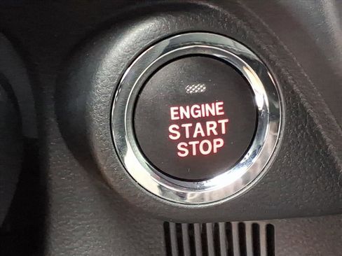 Used 2025 Subaru Forester Premium w/ Convenience Package #1 image 16