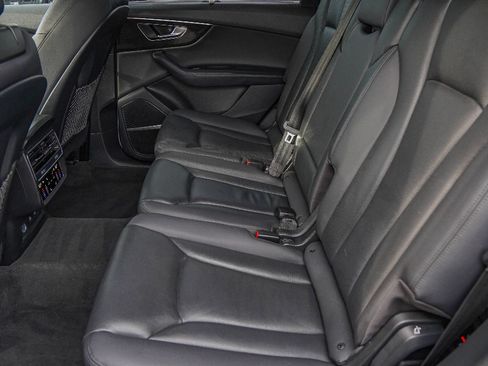 Used 2022 Audi Q7 3.0T Prestige w/ Prestige Package image 28