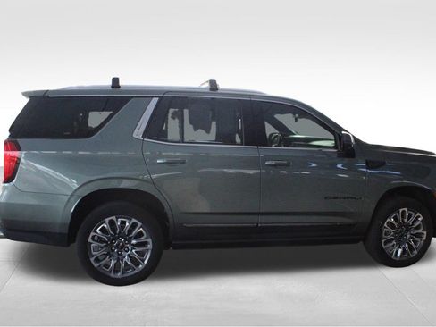 Used 2023 GMC Yukon Denali Ultimate w/ LPO, Floor Liner Package AWD/4WD image 17