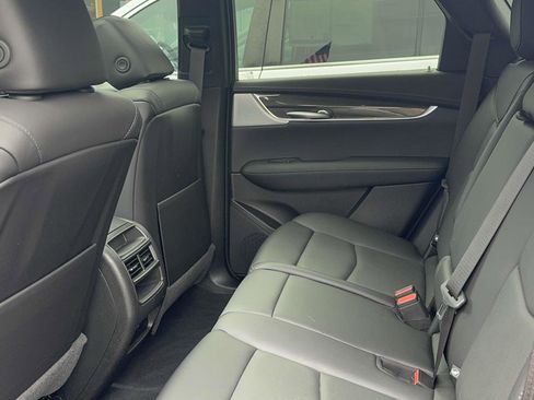 Used 2024 Cadillac XT5 Sportv w/ Technology Package AWD/4WD image 35