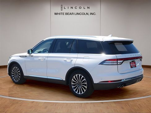 Used 2023 Lincoln Aviator Reserve w/ Equipment Group 201A image 3