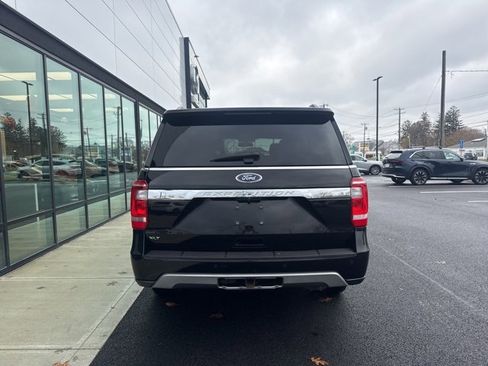 Used 2019 Ford Expedition XLT image 4