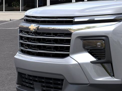 New 2026 Chevrolet Traverse LT w/ Driver Confidence Package FWD image 13