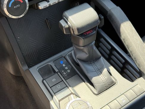 Used 2024 Toyota Tacoma TRD Off-Road image 23