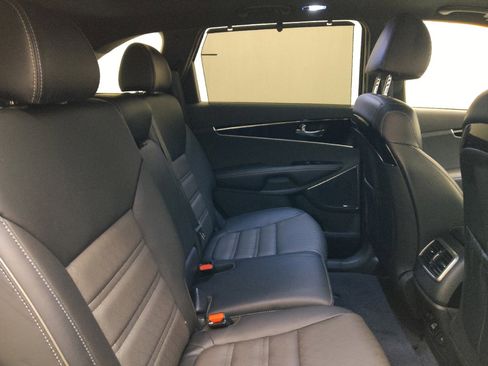 Used 2019 Kia Sorento SX FWD image 19