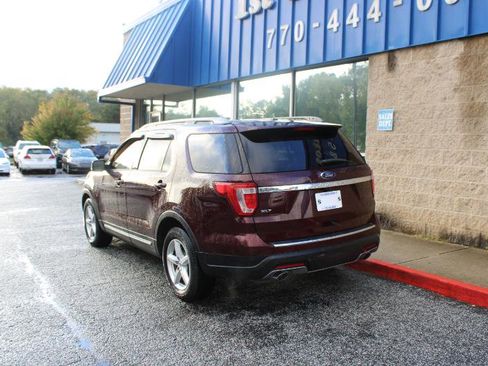 Used 2018 Ford Explorer XLT w/ Equipment Group 201A image 7