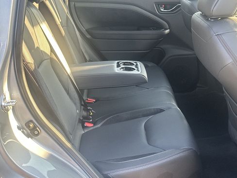 Used 2025 Subaru Forester Touring w/ Popular Package - Touring AWD/4WD image 15