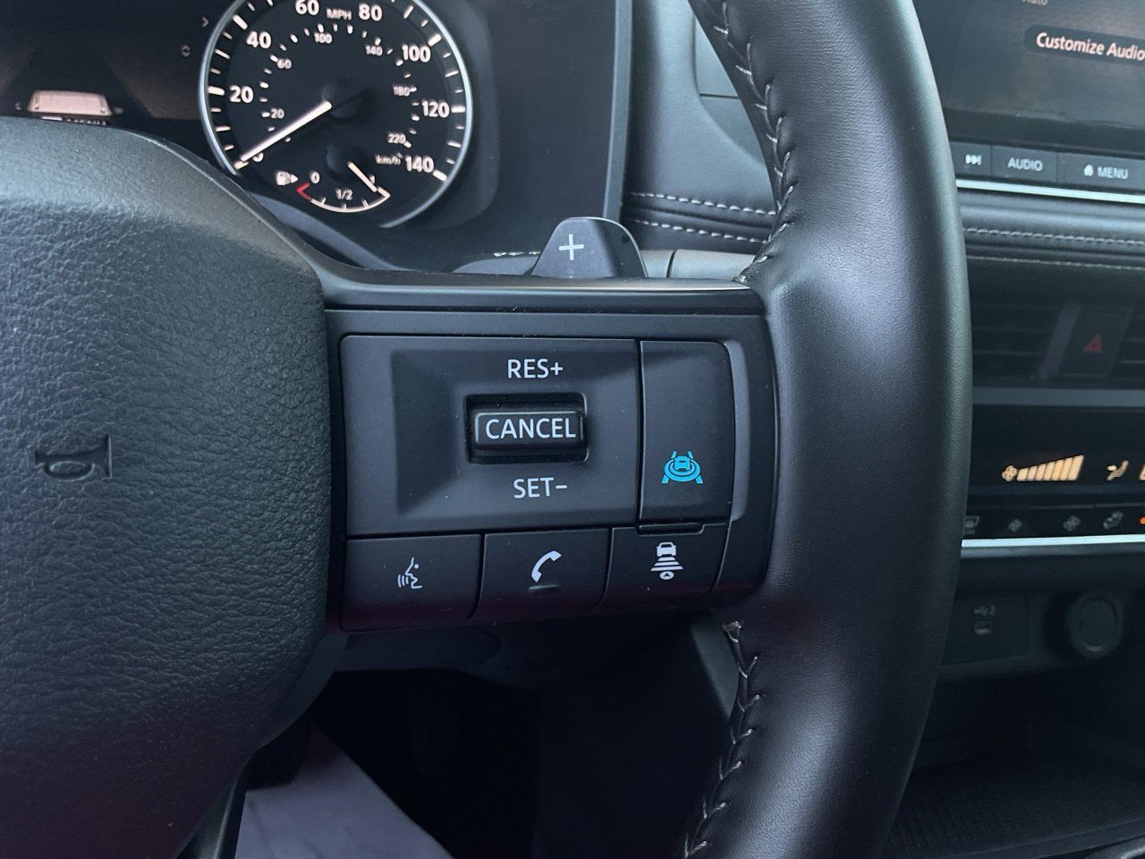 Used 2025 Nissan Rogue SV FWD image 34