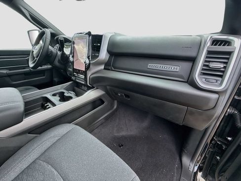 New 2026 RAM 3500 Big Horn AWD/4WD image 32
