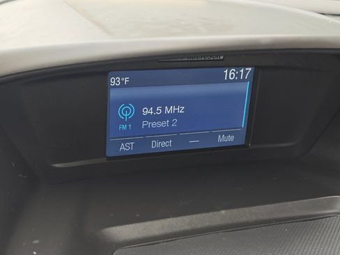 Used 2015 Ford Escape SE FWD image 18