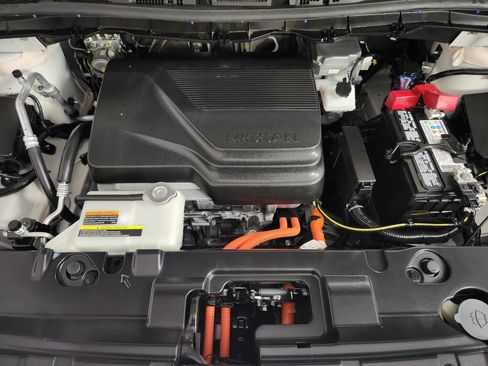 Used 2025 Nissan Leaf S FWD image 30