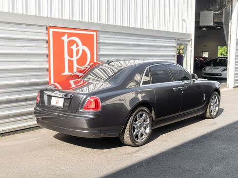 Used 2017 Rolls-Royce Ghost RWD image 47