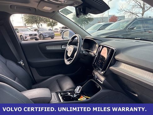 Certified 2025 Volvo XC40 B5 Plus image 13