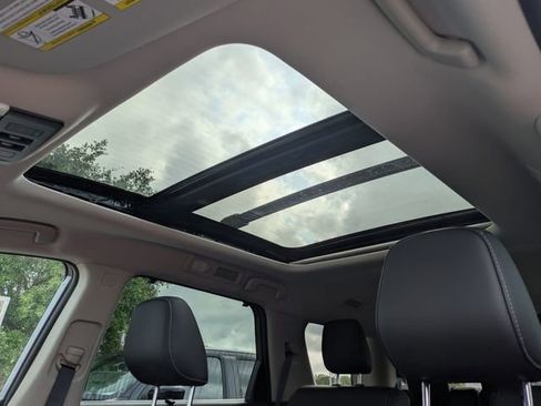 New 2026 Nissan Pathfinder Platinum FWD image 16