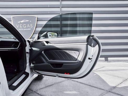 Used 2024 Porsche 911 Turbo image 21