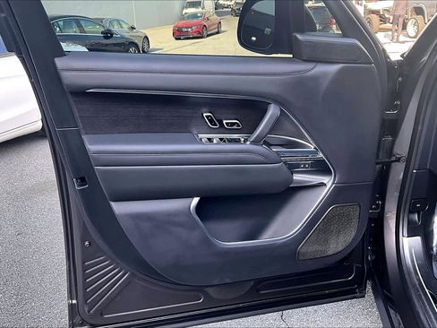 Used 2023 Land Rover Range Rover Long Wheelbase First Edition image 21