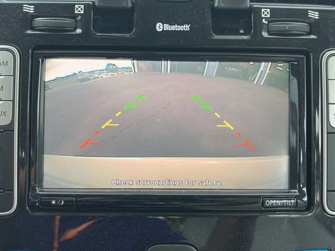 Used 2016 Nissan Leaf SV FWD image 19