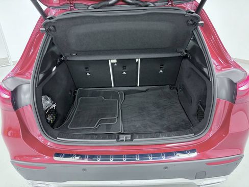Used 2024 Mercedes-Benz GLA 250 4MATIC image 24