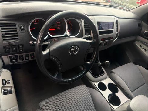 Used 2006 Toyota Tacoma 4x4 Access Cab V6 image 2