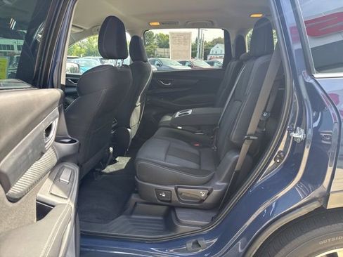 Used 2023 Subaru Ascent Premium image 27