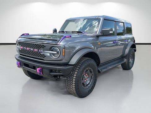 Used 2025 Ford Bronco Badlands AWD/4WD image 7