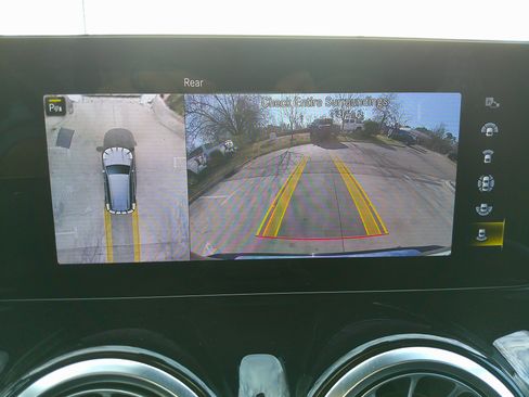 Used 2023 Mercedes-Benz GLB 250 image 38