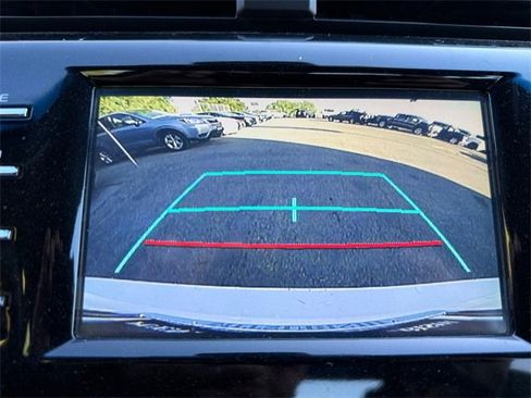 Used 2018 Toyota Camry SE image 18