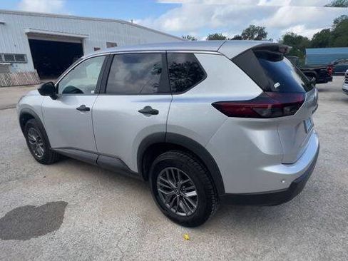 Used 2024 Nissan Rogue S FWD image 6