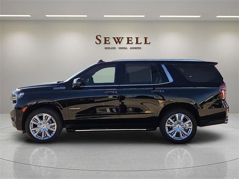 Used 2023 Chevrolet Tahoe High Country image 2