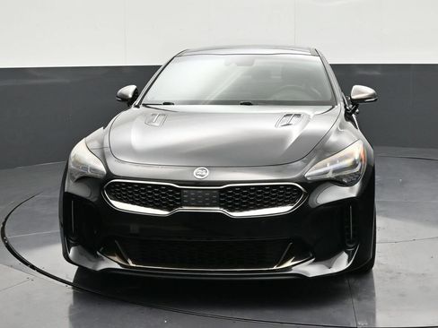 Used 2018 Kia Stinger GT2 AWD/4WD image 8