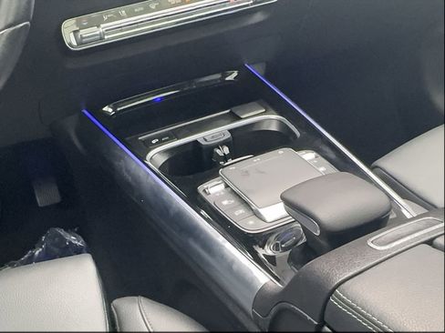 Used 2023 Mercedes-Benz GLA 250 w/ Premium Package image 35