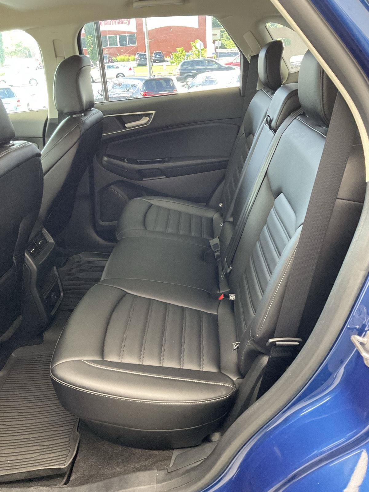 Used 2020 Ford Edge SEL w/ Cold Weather Package AWD/4WD image 9