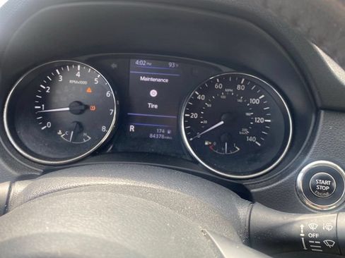 Used 2019 Nissan Rogue SV AWD/4WD image 11
