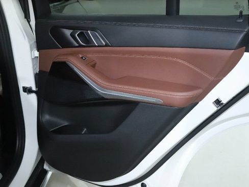 Certified 2024 BMW X5 xDrive40i w/ Parking Assistance Package AWD/4WD image 32