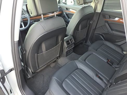 Used 2021 Audi Q5 Premium Plus w/ Premium Plus Package image 14