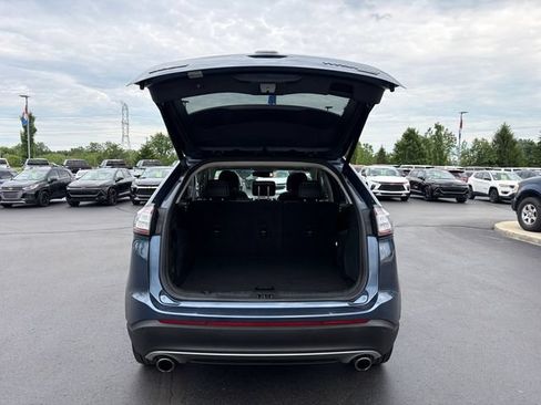 Used 2018 Ford Edge Titanium w/ Equipment Group 302A AWD/4WD image 16