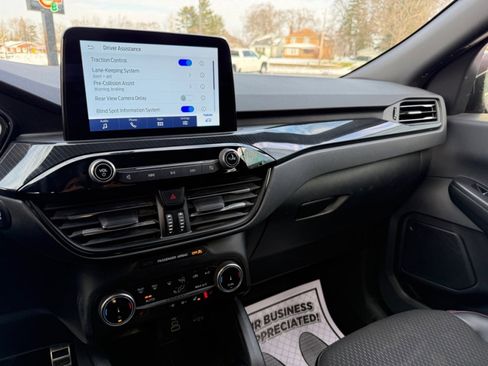 Used 2024 Ford Escape ST-Line image 31