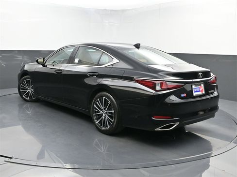 Used 2024 Lexus ES 350 w/ Premium Package image 26
