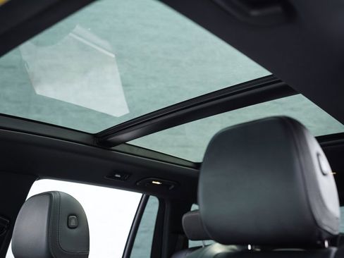 Used 2022 Mercedes-Benz GLS 450 4MATIC w/ AMG Line Exterior image 36