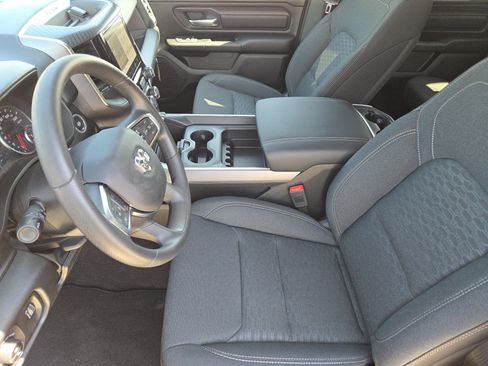 New 2026 RAM 1500 Express AWD/4WD image 10