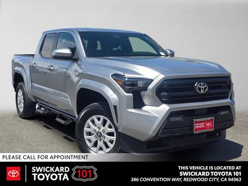 Used 2025 Toyota Tacoma SR5 AWD/4WD image 1