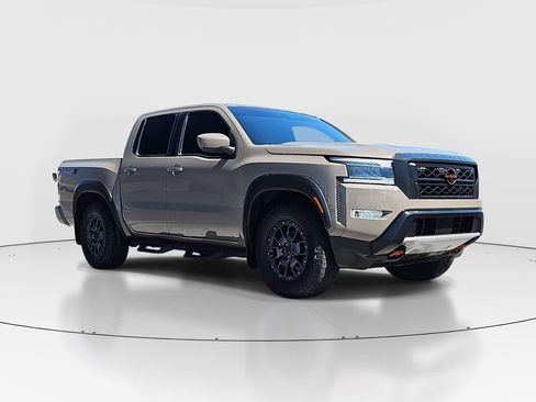 Used 2023 Nissan Frontier Pro-X w/ Pro-X Premium Package image 3